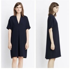 Vince Double V Inverted Pleat Crepe Shift Dress Black - Size Small
